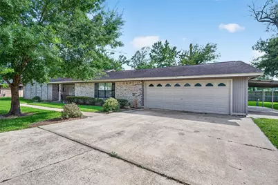 210 Woodhaven Street, Highlands, TX 77562 - Photo 3