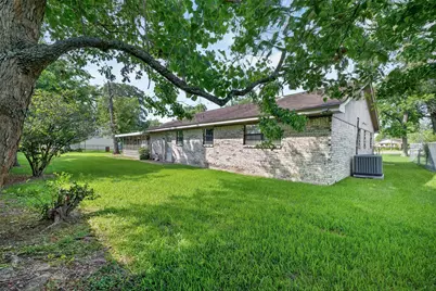 210 Woodhaven Street, Highlands, TX 77562 - Photo 45