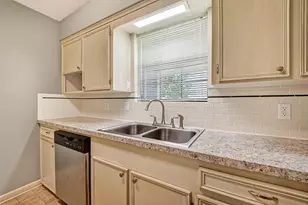 210 Woodhaven St, Highlands, TX 77562 - Photo 21