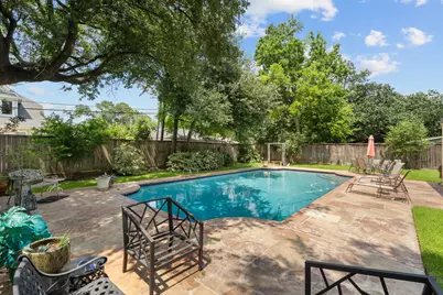 7510 W Briar Rose Drive, Houston, TX 77063 - Photo 37