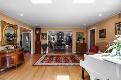 7510 W Briar Rose Drive, Houston, TX 77063 - Photo 7