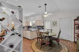 7510 W Briar Rose Dr, Houston, TX 77063 - Photo 15