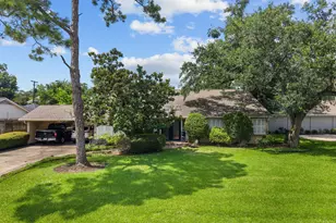 7510 W Briar Rose Dr, Houston, TX 77063 - Photo 1