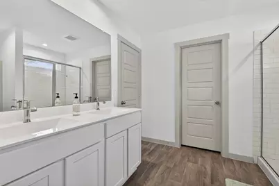 12812 Tokenhouse Lane, Houston, TX 77047 - Photo 17