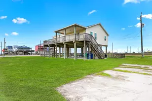 126 Nesmith Pl, Surfside Beach, TX 77541 - Photo 5