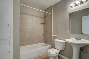 2202 Park St, Houston, TX 77019 - Photo 9