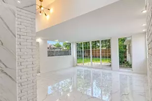 1143 Creekmont Dr, Houston, TX 77091 - Photo 7