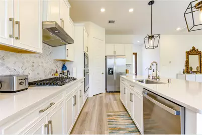 8102 Morning Melody Drive, Houston, TX 77063 - Photo 15