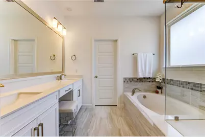 8102 Morning Melody Drive, Houston, TX 77063 - Photo 21