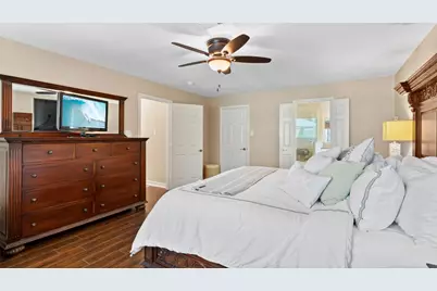 2704 Yorktown Drive, Dickinson, TX 77539 - Photo 17