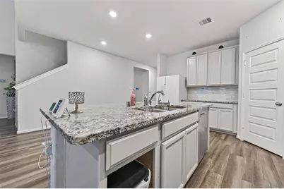 5806 Platinum Lakes Court, Richmond, TX 77469 - Photo 13