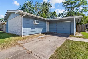 113 Highland Dr, Hitchcock, TX 77563 - Photo 1