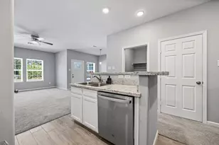 426 New Hampshire St, Houston, TX 77029 - Photo 9