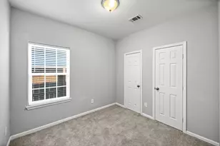 426 New Hampshire St, Houston, TX 77029 - Photo 15