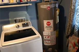 1009 Caplin St, Houston, TX 77022 - Photo 9