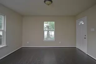1001 9th Ave N, Texas City, TX 77590 - Photo 3