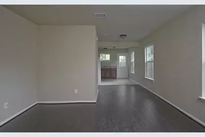 1001 9th Avenue N, Texas City, TX 77590 - Photo 5