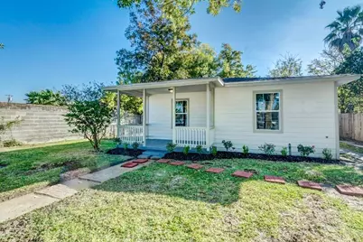 1001 9th Avenue N, Texas City, TX 77590 - Photo 1