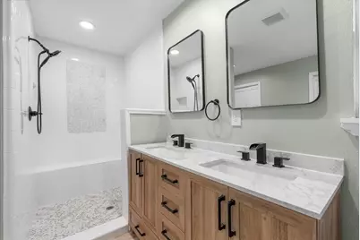 2022 Willow Wisp Drive, Seabrook, TX 77586 - Photo 33