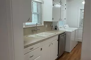 1719 Dunlavy St, Houston, TX 77006 - Photo 5