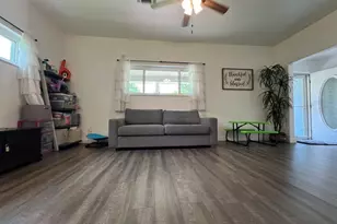 103 W Barrow St, Dayton, TX 77535 - Photo 17