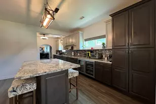 103 W Barrow St, Dayton, TX 77535 - Photo 9