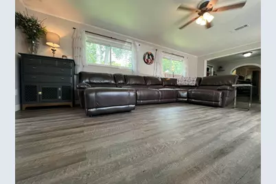 103 W Barrow Street, Dayton, TX 77535 - Photo 5