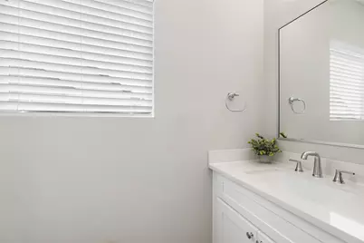240 Julia Street #B, Houston, TX 77022 - Photo 19