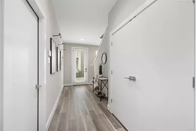 240 Julia Street #B, Houston, TX 77022 - Photo 7