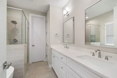 240 Julia Street #B, Houston, TX 77022 - Photo 17