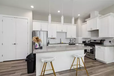 240 Julia Street #B, Houston, TX 77022 - Photo 9