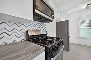 4807 Ave P 1/2, Galveston, TX 77551 - Photo 27
