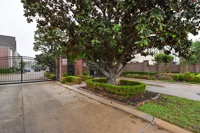 3226 Pemberton Circle Drive, Houston, TX 77025 - Photo 31