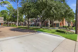 701 Bering Dr, Houston, TX 77057 - Photo 25