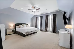 7526 N Linpar Ct, Houston, TX 77040 - Photo 9