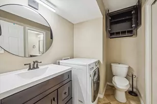 2744 Briarhurst Dr, Houston, TX 77057 - Photo 9