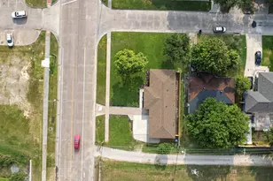 1603 5th Ave N, Texas City, TX 77590 - Photo 7