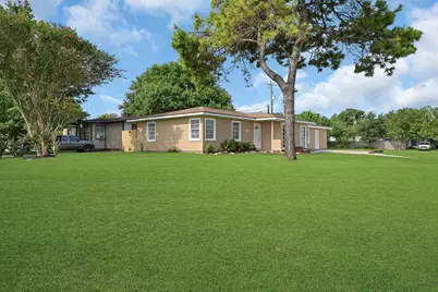 1603 5th Avenue N, Texas City, TX 77590 - Photo 3