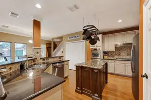 2329 N Lake Front Dr, League City, TX 77573 - Photo 15