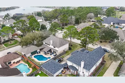 2329 N Lake Front Drive, League City, TX 77573 - Photo 45