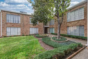 2101 Fountain View Dr, Houston, TX 77057 - Photo 3