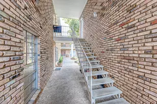 2101 Fountain View Dr, Houston, TX 77057 - Photo 7