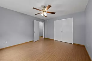 11709 Lakeside Pl Dr, Houston, TX 77077 - Photo 19