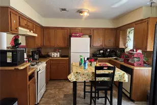 115 St John Rd, Schulenburg, TX 78956 - Photo 9
