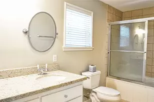 2047 McClendon St, Houston, TX 77030 - Photo 19