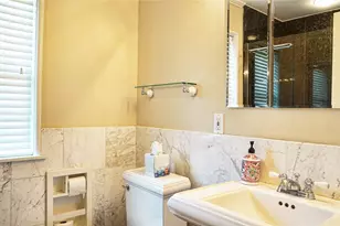 2047 McClendon St, Houston, TX 77030 - Photo 11