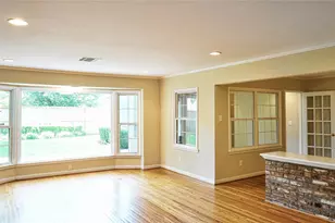 2047 McClendon St, Houston, TX 77030 - Photo 3