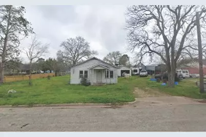 27 W Chatham Street, Bellville, TX 77418 - Photo 1