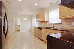 25502 Hickory Valley Ln, Spring, TX 77373 - Photo 5