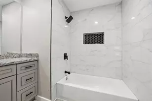 3221 Texas Ave, Texas City, TX 77590 - Photo 15